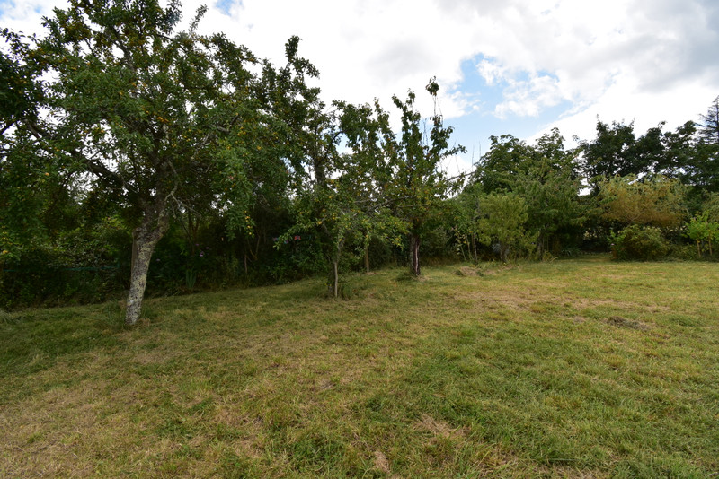 French property for sale in Thenon, Dordogne - &#8364;41,600 - photo 2