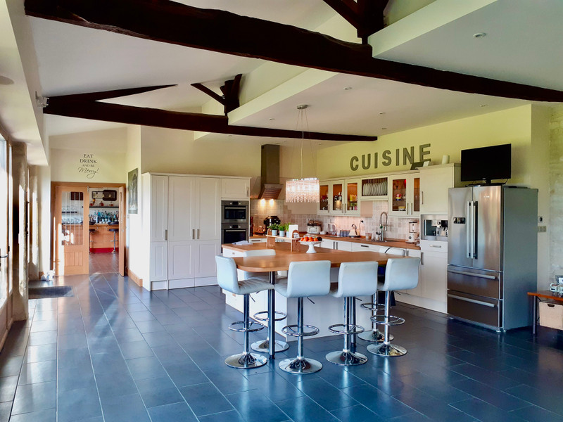 French property for sale in Cognac, Charente - €698,950 - photo 5