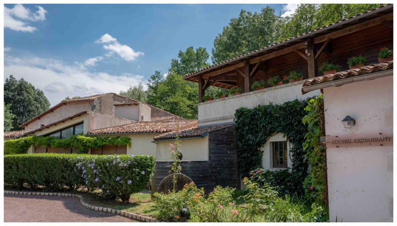 Propriété à vendre à Mosnac, Charente-Maritime - 1 850 000 €