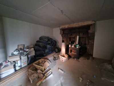 French property for sale in Pont-Melvez, Côtes-d'Armor - €66,600 - photo 3