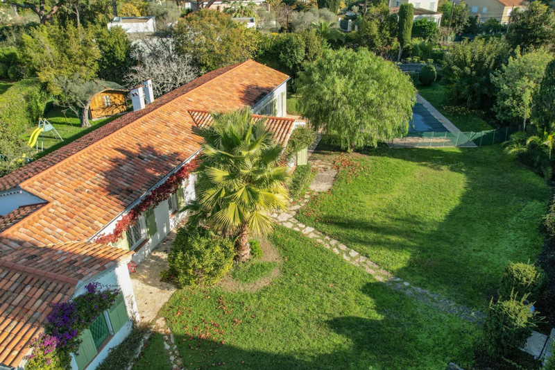 French property for sale in Antibes, Alpes-Maritimes - €2,390,000 - photo 7