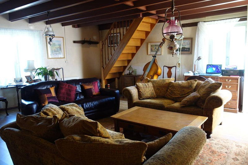 French property for sale in Saint-Martin-l'Ars, Vienne - €267,000 - photo 5