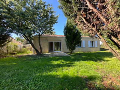 French property for sale in Rosnay, Vendée - €175,000 - photo 1