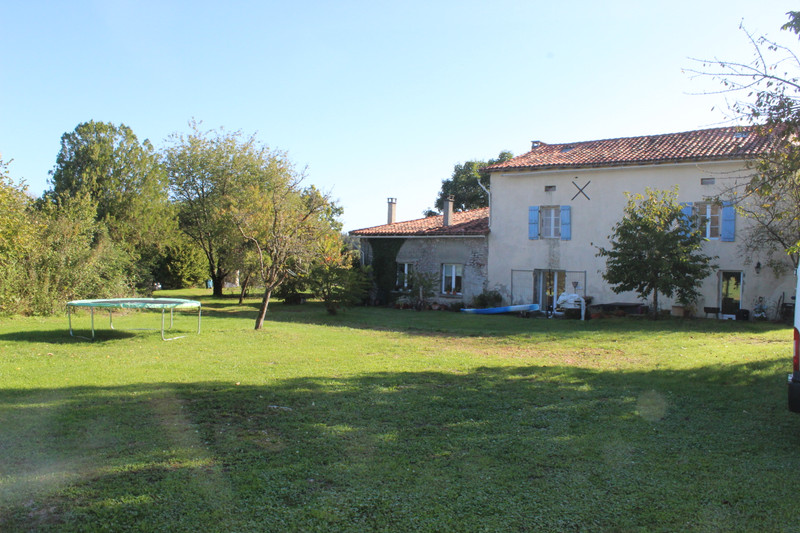 Maison à vendre à Cherval, Dordogne - 149 875 € - photo 1