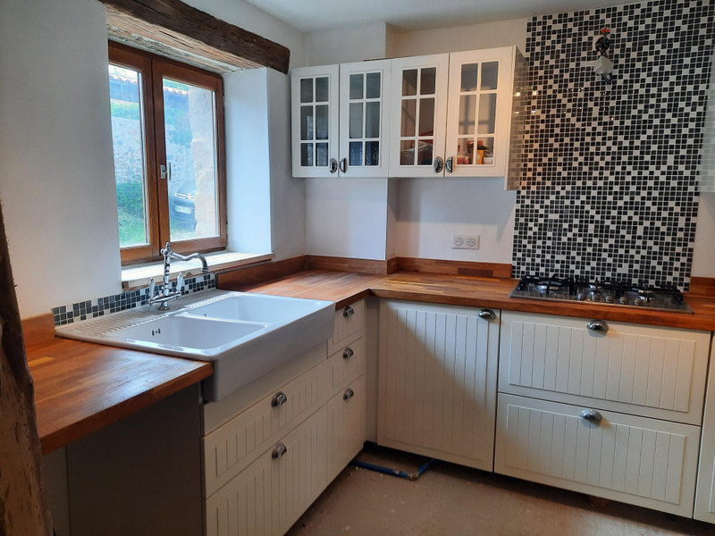 French property for sale in Lésignac-Durand, Charente - €122,080 - photo 5