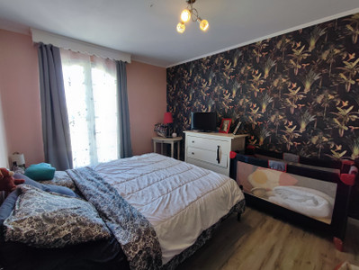 French property for sale in Roullet-Saint-Estèphe, Charente - €275,600 - photo 6
