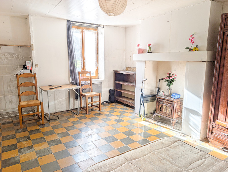 French property for sale in Verneuil-Moustiers, Haute-Vienne - €64,900 - photo 2