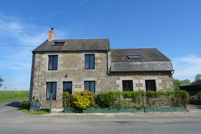 Maison à vendre à Putanges-le-Lac, Orne, Basse-Normandie, avec Leggett Immobilier