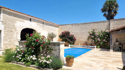 French property for sale in Bellevigne, Charente - €848,000 - photo 4