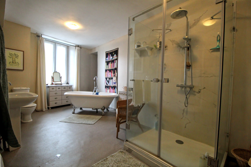 French property for sale in Confolens, Charente - €299,000 - photo 8