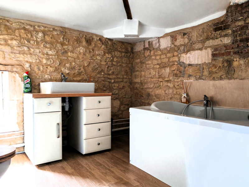 French property for sale in Lonnes, Charente - €224,700 - photo 5