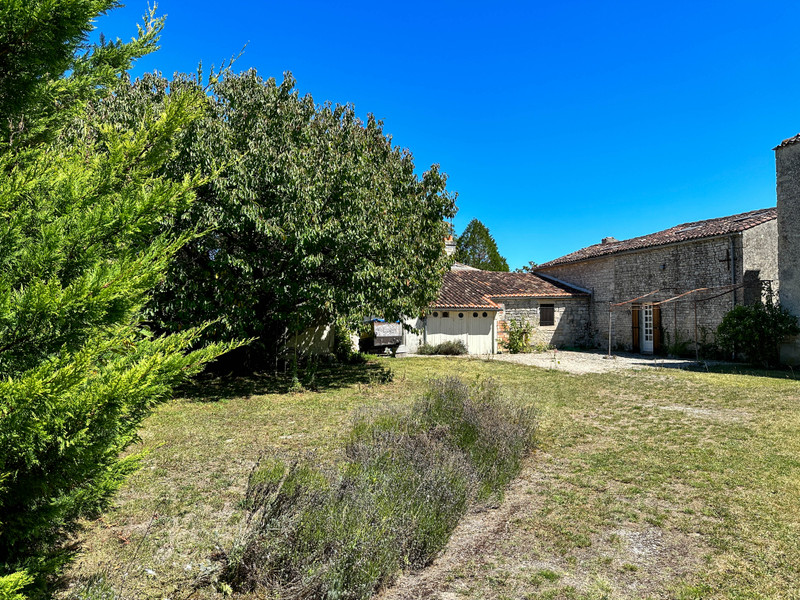 French property for sale in Varaize, Charente-Maritime - photo 2