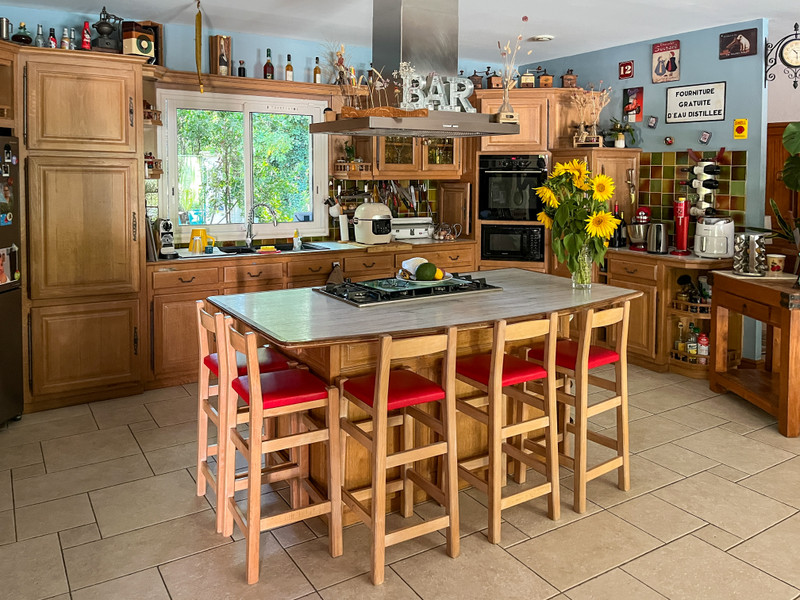 French property for sale in Maine-de-Boixe, Charente - €450,000 - photo 4
