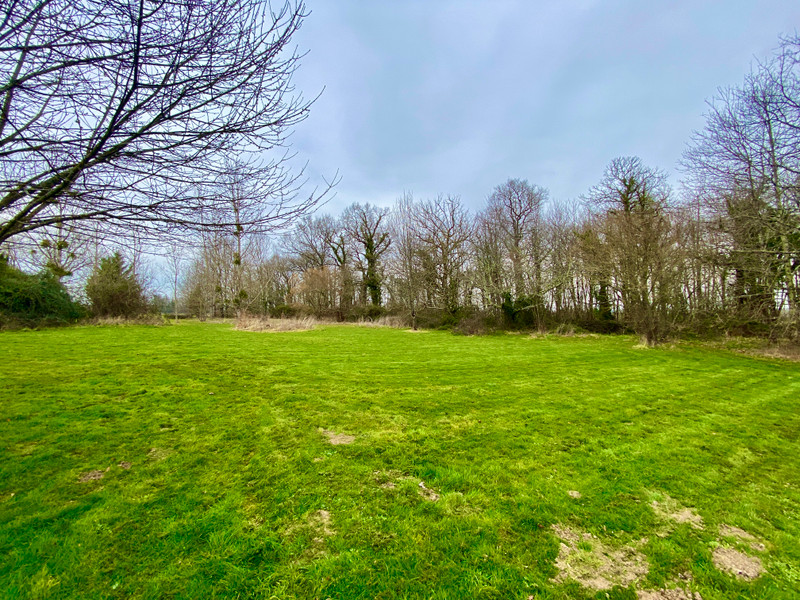 French property for sale in Mérignac, Charente-Maritime - €349,800 - photo 3