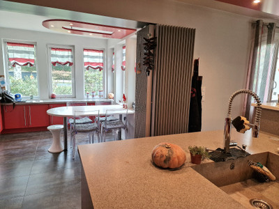 French property for sale in Cestas, Gironde - €825,000 - photo 4