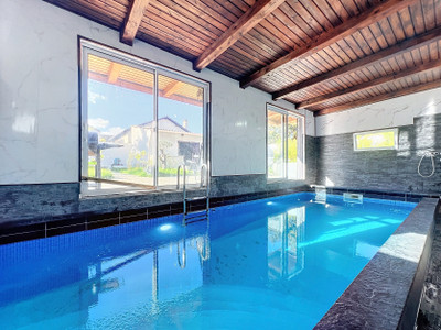 house for sale in Val-de-Marne