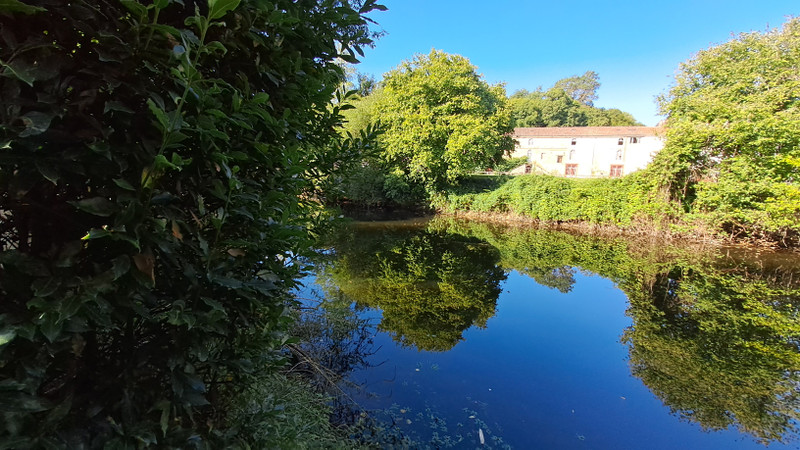 French property for sale in La Rochefoucauld-en-Angoumois, Charente - €413,400 - photo 14