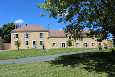 Maison à vendre à Saint-Cosme-en-Vairais, Sarthe, Pays de la Loire, avec Leggett Immobilier