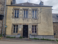 property to renovate for sale in CallacCôtes-d'Armor Brittany