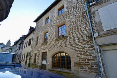 French property for sale in Uzerche, Corrèze - €299,990 - photo 9