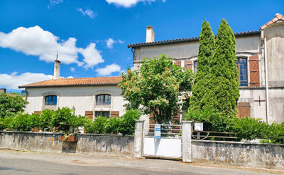 Maison à vendre à Vouhé, Deux-Sèvres, Poitou-Charentes, avec Leggett Immobilier