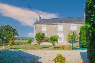 Maison à vendre à Beugnon-Thireuil, Deux-Sèvres, Poitou-Charentes, avec Leggett Immobilier