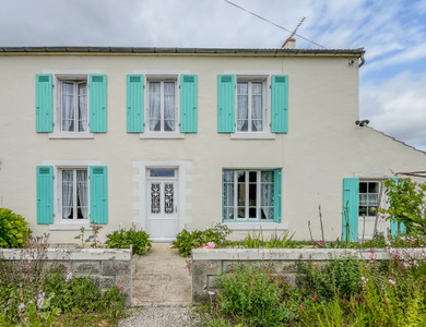 Maison à vendre à Benon, Charente-Maritime, Poitou-Charentes, avec Leggett Immobilier