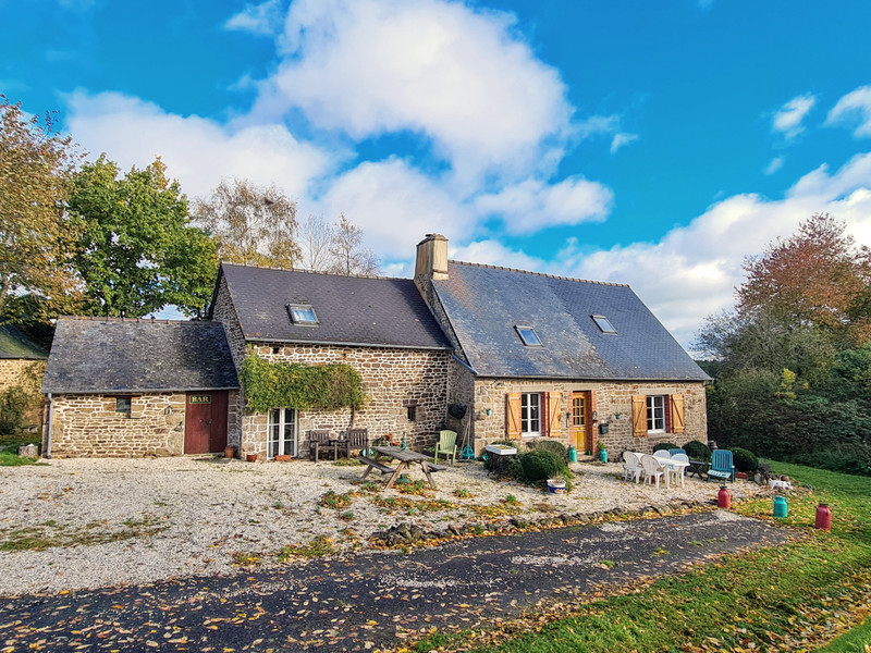 Maison à Couesmes-Vaucé, Mayenne - photo 1