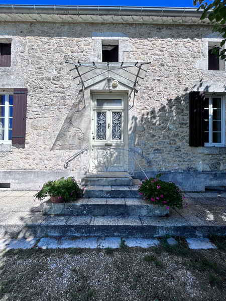French property for sale in Saint-Méard-de-Gurçon, Dordogne - €372,000 - photo 2