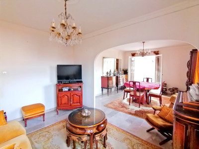 Appartement à vendre à Six-Fours-les-Plages, Var, PACA, avec Leggett Immobilier