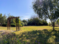 Maison à vendre à Saint-Claud, Charente - 235.000 € - photo 3