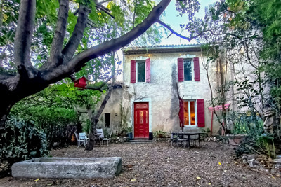 Maison à vendre à Noves, Bouches-du-Rhône, PACA, avec Leggett Immobilier
