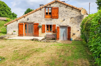 Maison à vendre à Valence-en-Poitou, Vienne, Poitou-Charentes, avec Leggett Immobilier