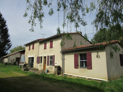 Maison à vendre à Valence-en-Poitou, Vienne, Poitou-Charentes, avec Leggett Immobilier
