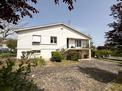 French property for sale in Auch, Gers - €220,000 - photo 11