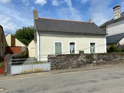 Maison à vendre à Saint-Georges-le-Gaultier, Sarthe, Pays de la Loire, avec Leggett Immobilier