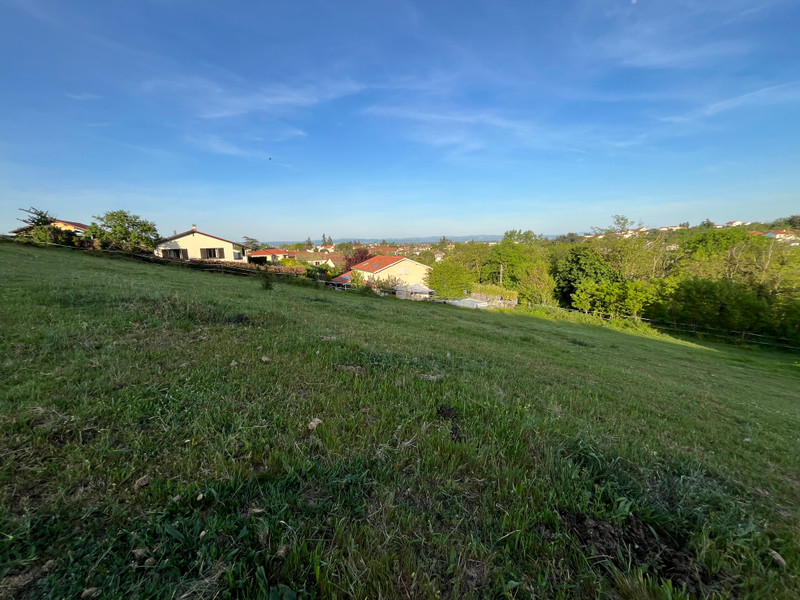 French property for sale in Montbrison, Loire - €99,000 - photo 2
