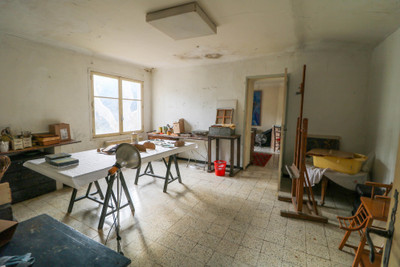French property for sale in Tarascon, Bouches-du-Rhône - €457,000 - photo 5