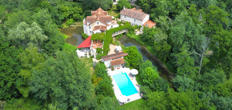 French property for sale in Ribérac, Dordogne - €1,320,000 - photo 0