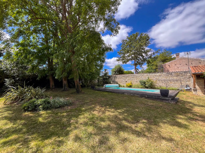 French property for sale in Vouhé, Charente-Maritime - €398,000 - photo 8