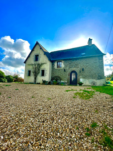 French property for sale in Taupont, Morbihan - €270,500 - photo 1