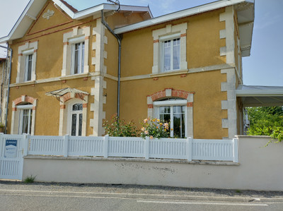 Maison à vendre à Blaye, Gironde, Aquitaine, avec Leggett Immobilier