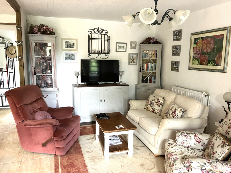 French property for sale in L'Isle-Jourdain, Vienne - €88,000 - photo 9