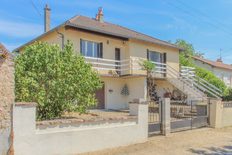 French property for sale in Saint-Loup-Lamairé, Deux-Sèvres - €105,000 - photo 0