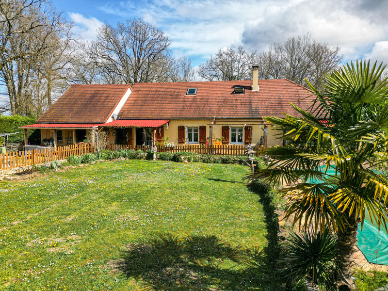 Maison à vendre à Saint-Aubin-de-Nabirat, Dordogne - 299.600 € - photo 1