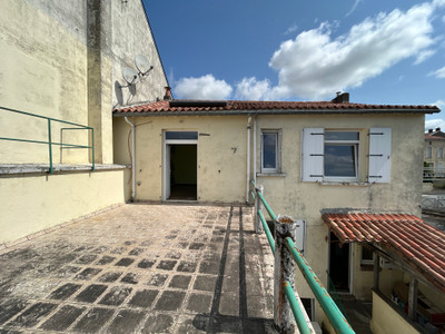 French property for sale in La Châtaigneraie, Vendée - €164,900 - photo 11