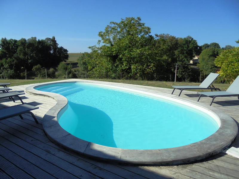 French property for sale in Chalais, Charente - &#8364;288,900 - photo 4