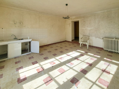 French property for sale in Noyant-Villages, Maine-et-Loire - €150,000 - photo 4