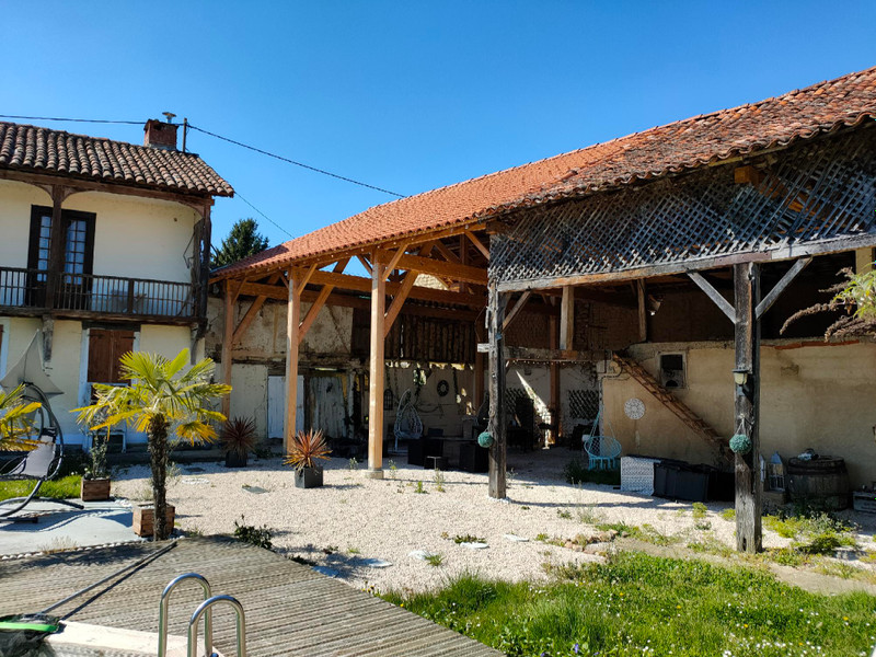 French property for sale in Castelnau-Magnoac, Hautes-Pyrénées - &#8364;349,800 - photo 2