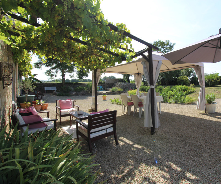 French property for sale in Ébréon, Charente - €178,200 - photo 5